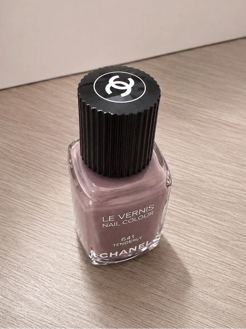 CHANEL Le Vernis Nail Colour in TENDERLY #641 Lilac/Gray NEW & Discontinued